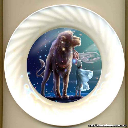 Декоративная тарелка с красивой картинкой знака Зодиака